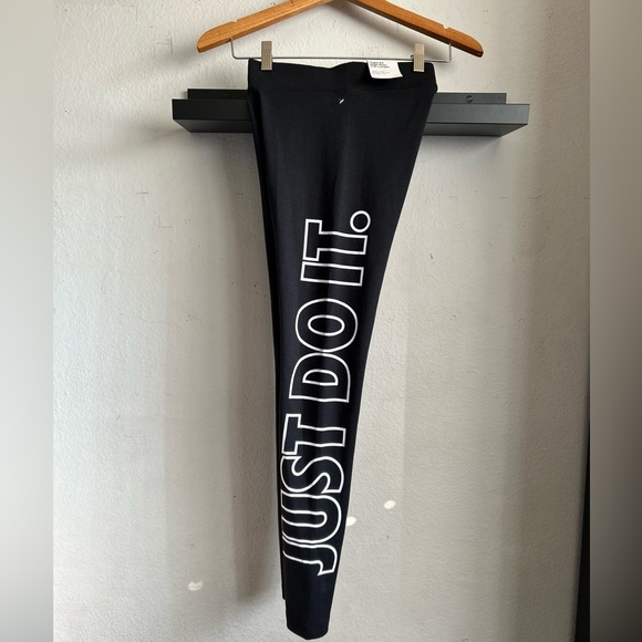 Nike Just do it High Waisted Black Leggings Size S - Picture 2 of 9